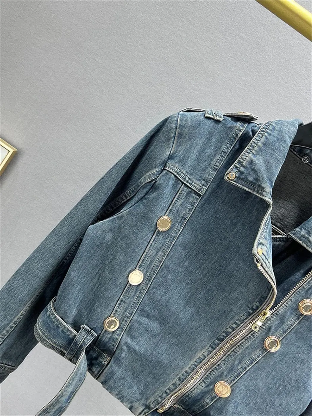 Spring Washed Denim Jackets For Women Lapel Metal Button Slim Denim Coat With Zipper Motorcycle Jacket