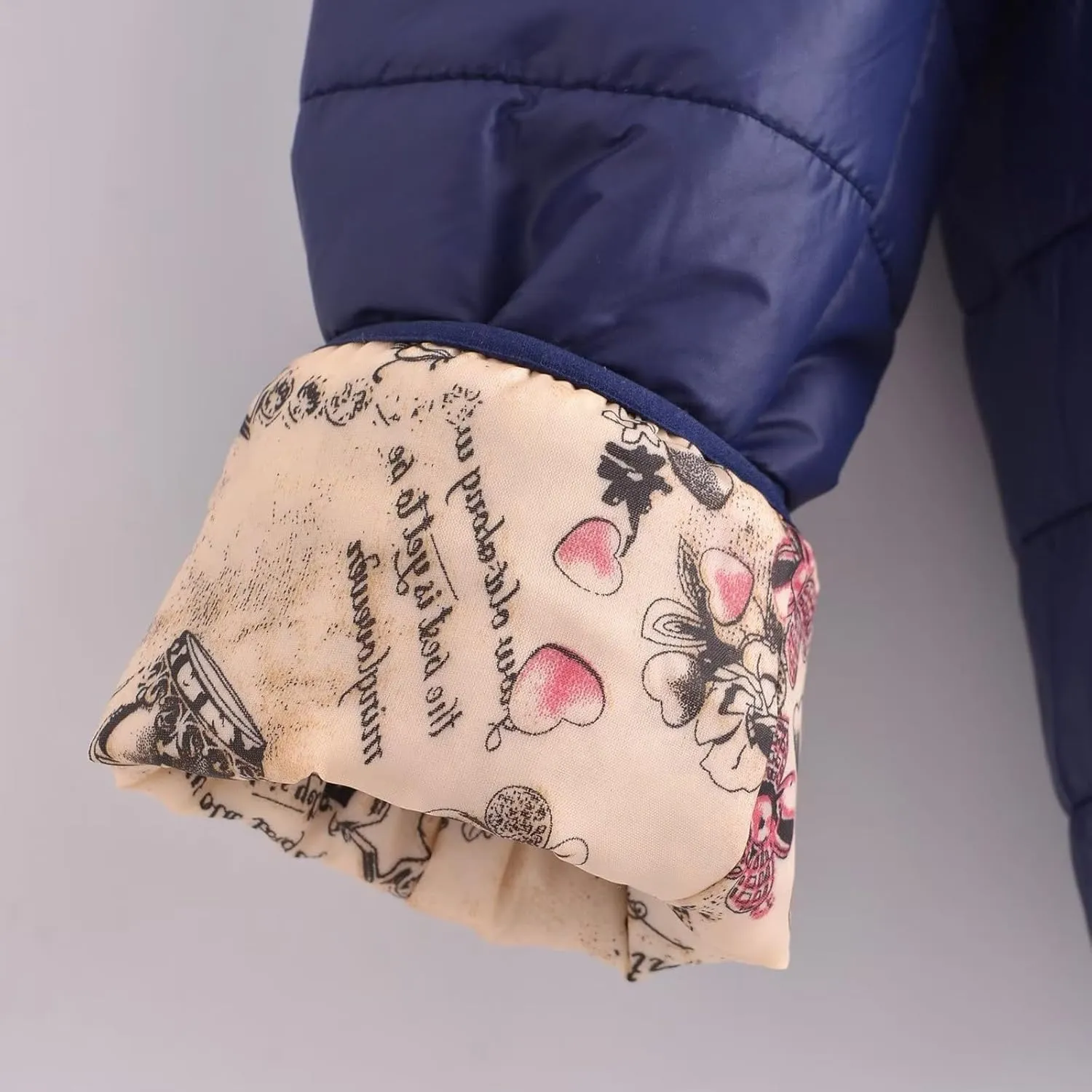 Women's Quilted Winter Coats Winter Short Hooded Warm Padded Puffer Jacket Fleece Lined Down Jackets with Pockets