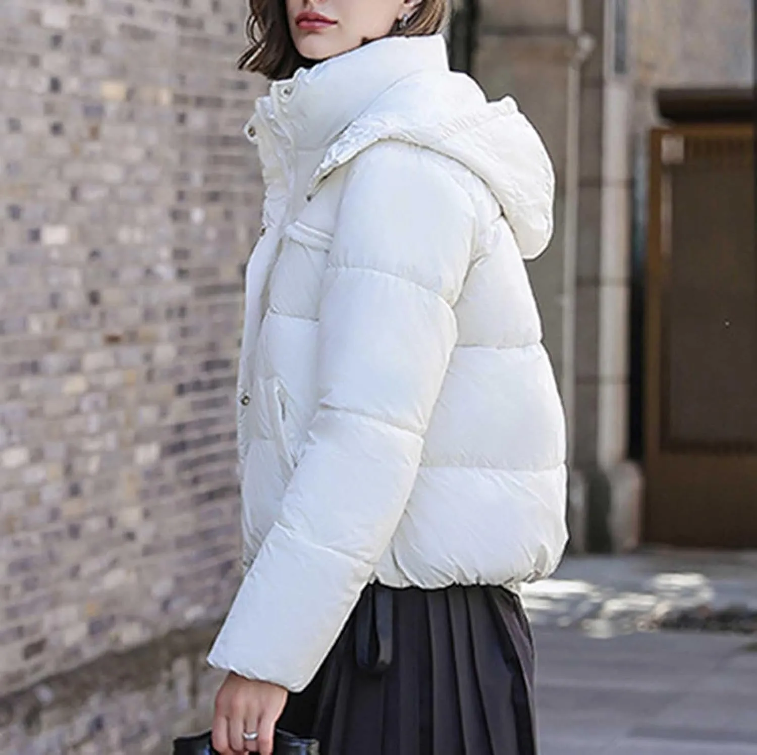 XUNRYAN Winter Coat Women Short Puffer Jackets Hooded Warm Parka Zip Up Down Coat Casual Thick Anorak Parka Outerwear Pockets