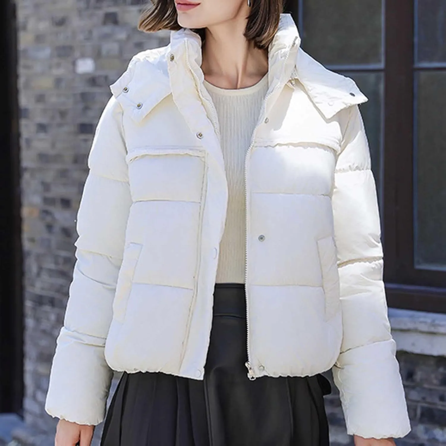 XUNRYAN Winter Coat Women Short Puffer Jackets Hooded Warm Parka Zip Up Down Coat Casual Thick Anorak Parka Outerwear Pockets